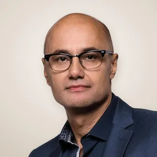 Portrait von Dr. med. Human Safiarian